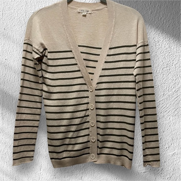 H&M Cream and Brown Cardigan Sweater with V-Neck - Picture 2 of 11
